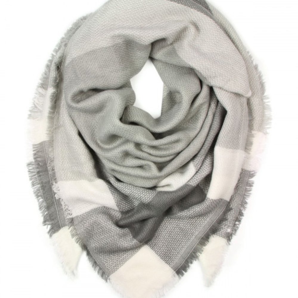 Mountain Babe Plaid Blanket Scarf (Gray)